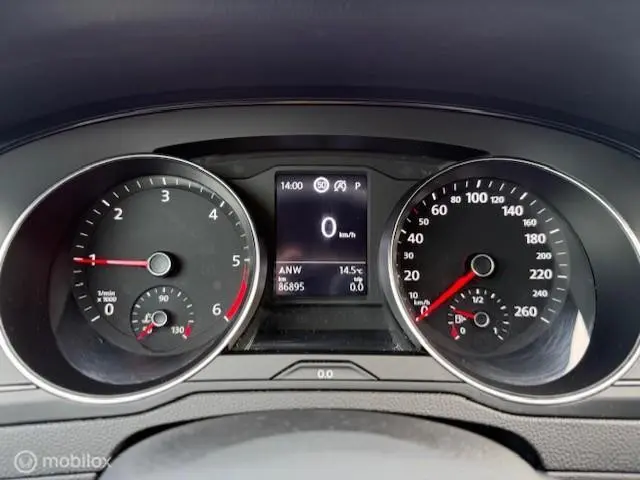 Volkswagen Passat Variant 2.0 TDI Business 2023 Diesel 13