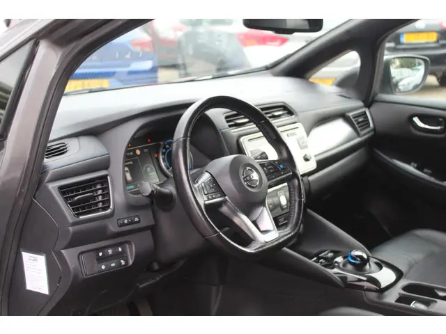 Nissan Leaf Tekna 40 kWh//360 CAMERA//NAVI!! 2019 Elektrisch 6