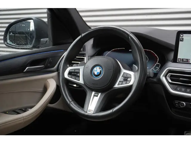 BMW X3 xDrive30e 2021 Hybride Benzine 27