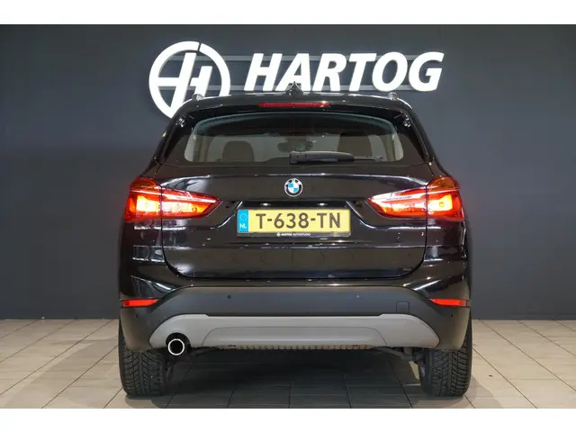 BMW X1 sDrive18i High Executive 2018 Benzine 10