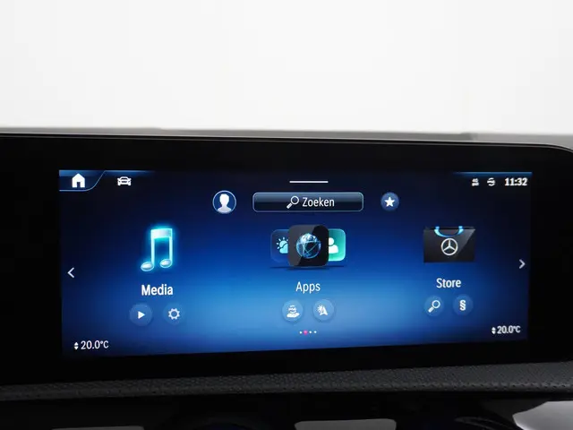 Mercedes-Benz A-Klasse 200 AMG Line 2023 Benzine 32