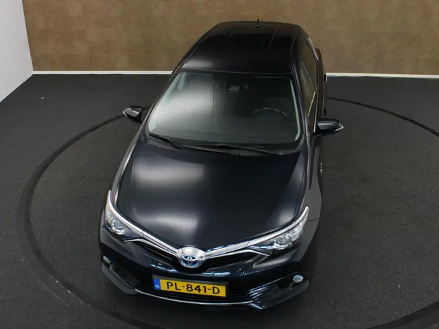 Toyota Auris 1.8 Hybrid Dynamic 2017 Hybride Benzine 6
