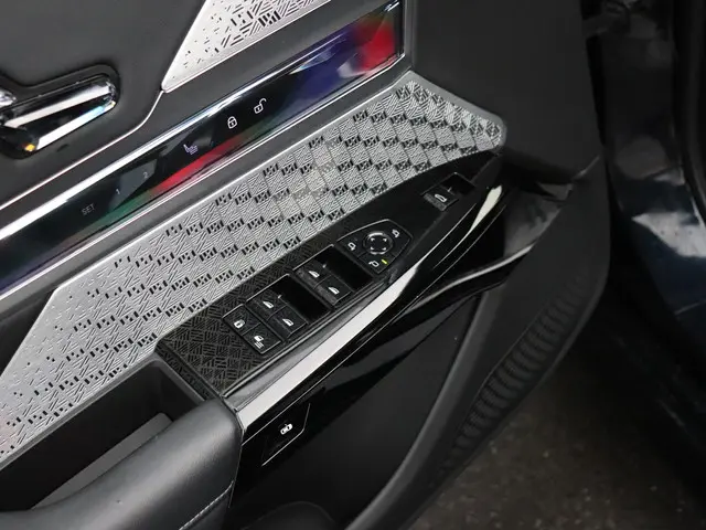 BMW i7 xDrive60 106 kWh 2024 Elektrisch 25