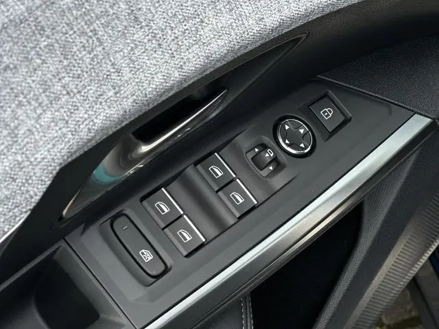 Peugeot e-3008 GT Avantage 210 73 kWh 2025 Elektrisch 25