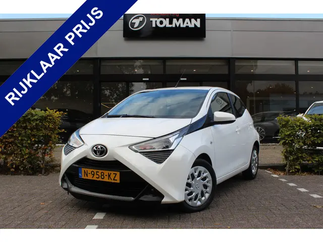 Toyota Aygo 1.0 VVT-i x-play 2021 Benzine