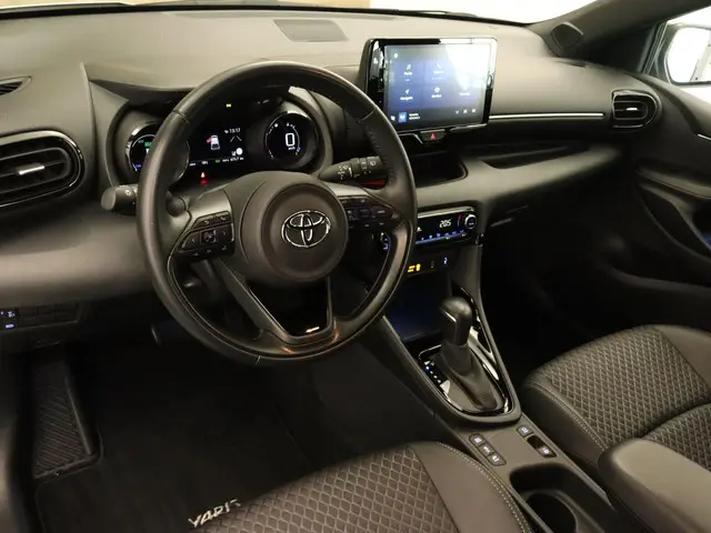 Toyota Yaris 1.5 Hybrid Bi-Tone 2022 Hybride Benzine 4