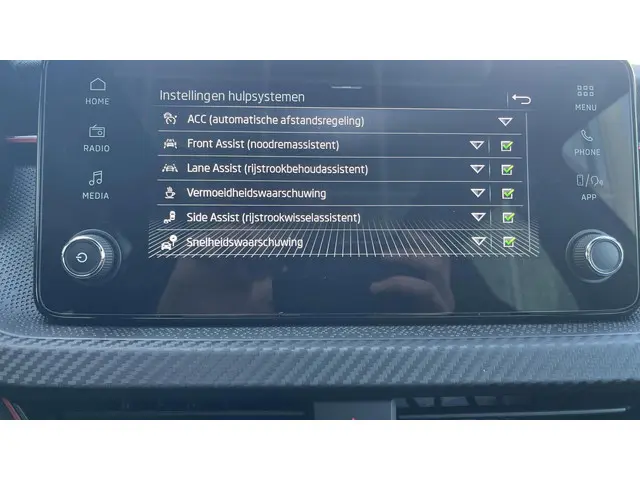 Škoda Kamiq 1.0 TSI Monte Carlo 2026 Benzine 25