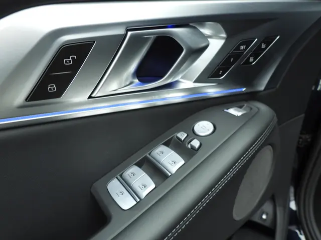 BMW XM 50e 2024 Hybride Benzine 22