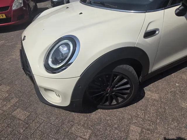 MINI Cooper Mini 1.5 Pepper 2019 Benzine 23