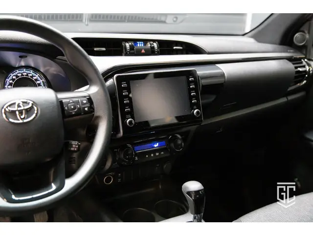 Toyota Hilux 4.0 Double Cab Adventure 2024 Benzine 10