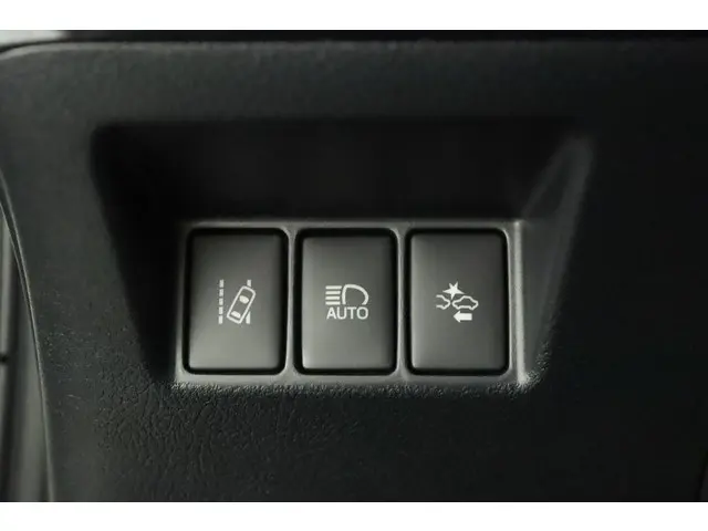 Toyota Yaris 1.5 Hybrid Energy 2018 Hybride Benzine 30
