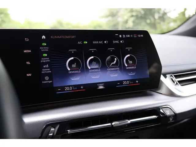 BMW 2 Serie Active Tourer 218i 2023 Benzine 40