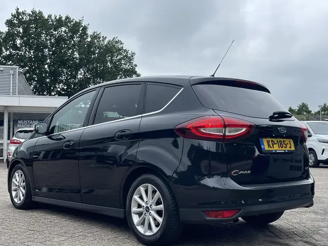 Ford C-MAX 1.0 Ecoboost Titanium 125pk 2015 Benzine 4