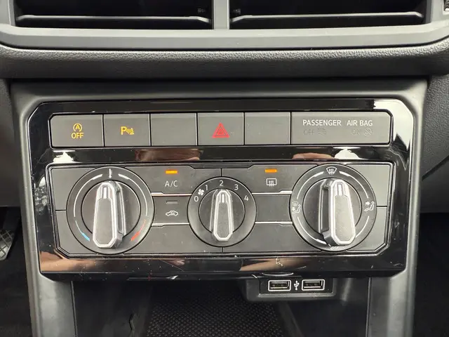 Volkswagen T-Cross 1.0 TSI Life 2020 Benzine 29