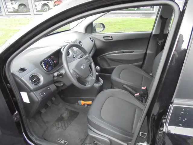 Hyundai i10 1.0i Comfort 5drs, Airco, NL-Auto. 2018 Benzine 11