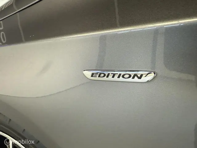 Mercedes-Benz A-Klasse 180 Edition AMG 2018 Benzine 21