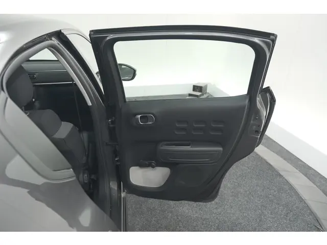 Citroën C3 PureTech 82 C-Series 2023 Benzine 56