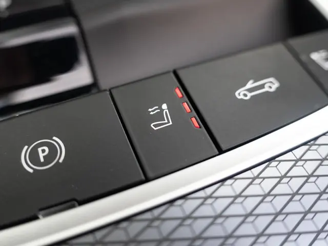 BMW 4 Serie Cabrio 420i 2025 Benzine 36