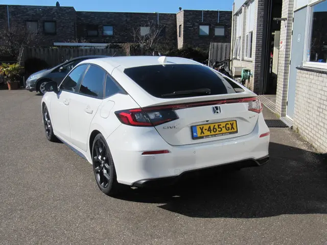 Honda Civic 2.0 e:HEV Sport 2023 Hybride Benzine 12