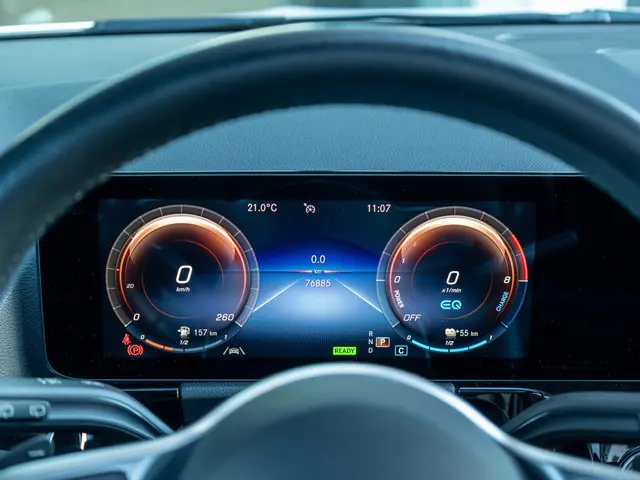 Mercedes-Benz GLA 250 e 2021 Hybride Benzine 11