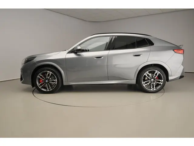 BMW iX2 eDrive20 2025 Elektrisch 2