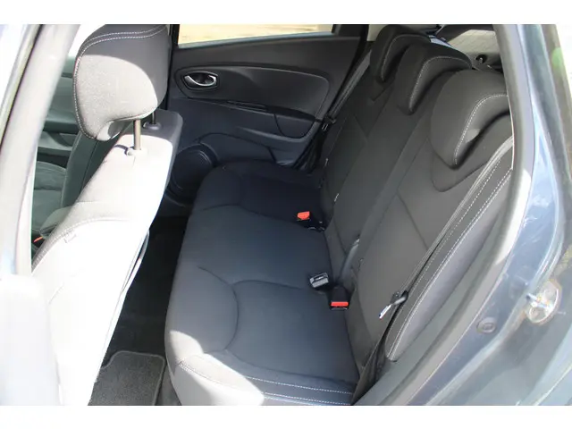 Renault Clio Estate 0.9 TCe Limited 2018 Benzine 30