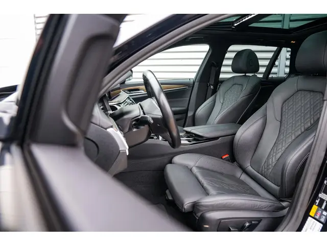 BMW 5 Serie Touring 530e 2022 Hybride Benzine 8