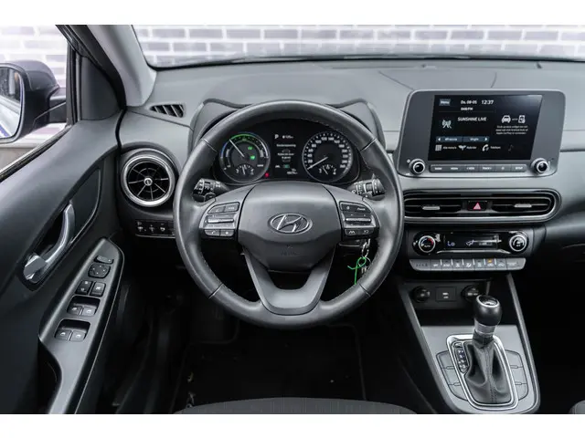 Hyundai Kona 1.6 GDI HEV Comfort 2023 Hybride Benzine 23