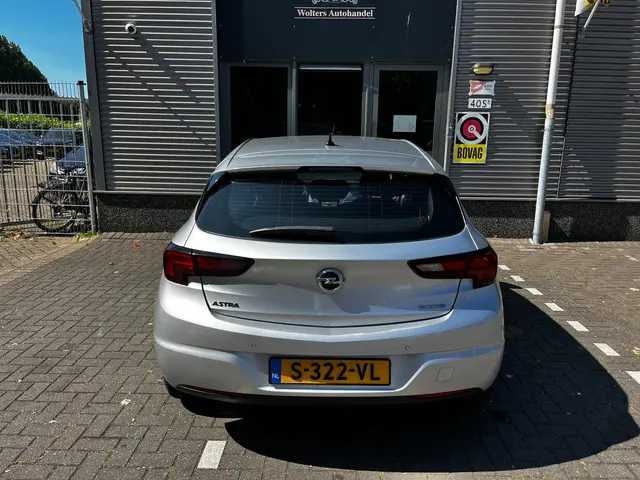 Opel Astra 1.6 CDTI Innovation 2016 Diesel 8