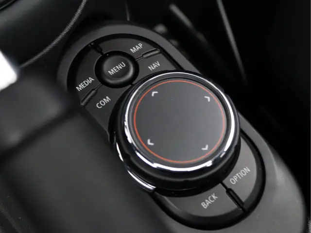 MINI Cooper Pepper 2018 Benzine 61