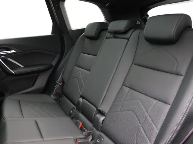 BMW X1 xDrive25e 2025 Hybride Benzine 26