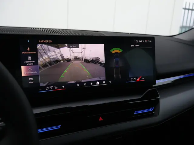 BMW 5 Serie 520i 2024 Benzine 42