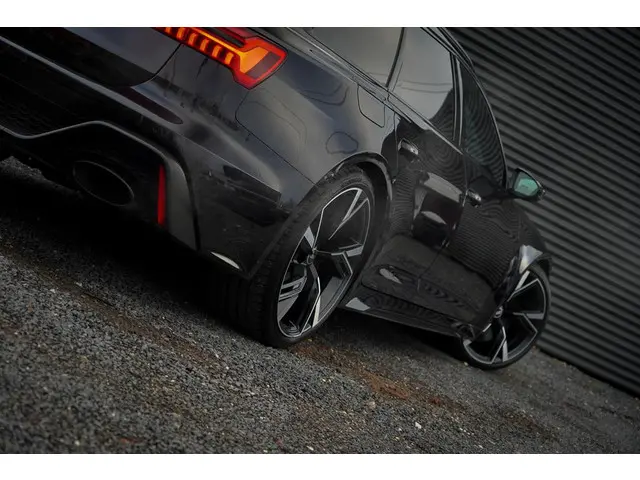 Audi RS6 A6 Avant TFSI quattro 2021 Benzine 36