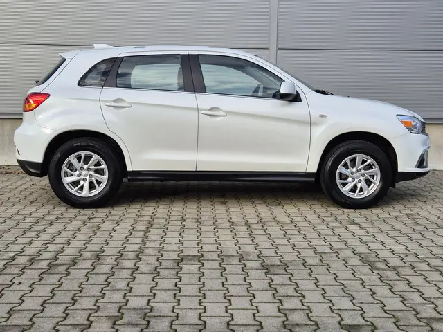 Mitsubishi ASX 2