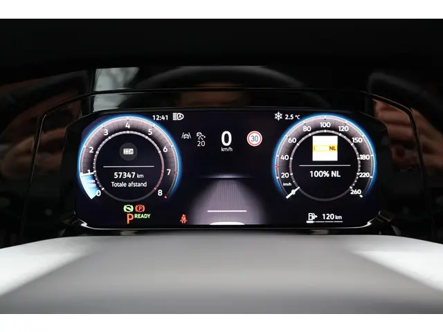 Volkswagen Golf 1.5 eTSI Life Edition 2024 Benzine 29