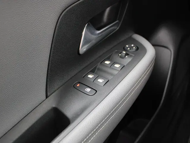 Opel Mokka 1.2 Turbo Elegance 2023 Benzine 20