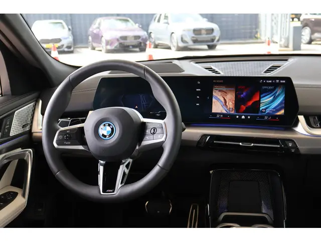 BMW iX2 xDrive30 2025 Elektrisch 10