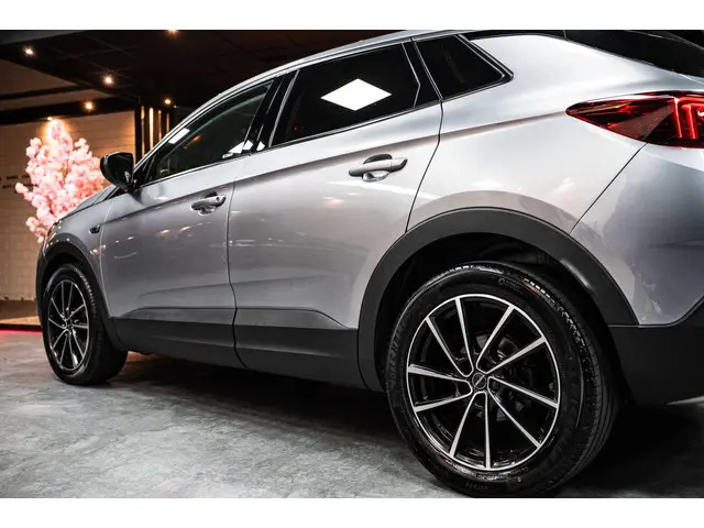 Opel Grandland X 1.2 Turbo Innovation 2017 Benzine 21