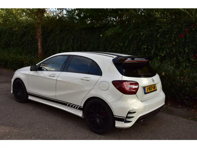 Mercedes-Benz A-Klasse 250 Sport Ambition 2012 Benzine 4