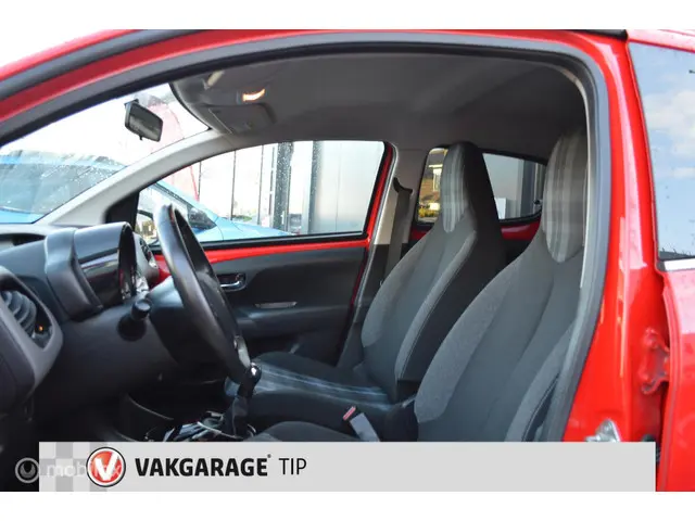 Peugeot 108 1.0 e-VTi Allure 2019 Benzine 22