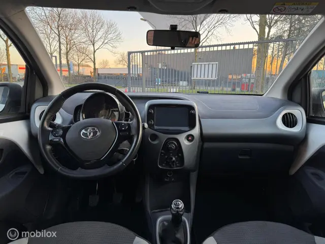 Toyota Aygo 1.0 VVT-i x-clusiv|NAP 2021 Benzine 15