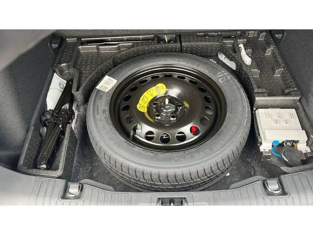 Ford Kuga 2.5 FHEV Active X 2024 Hybride Benzine 48