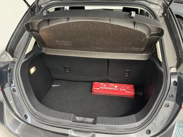 Mazda 2 1.5 Skyactiv-G Sportive 2022 Benzine 13