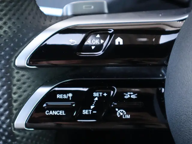 Mercedes-Benz CLE Cabriolet 200 AMG Line 2024 Benzine 18