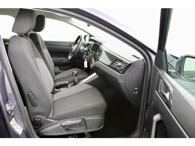 Volkswagen Polo 1.0 TSI Life antraciet 2023 Benzine 13