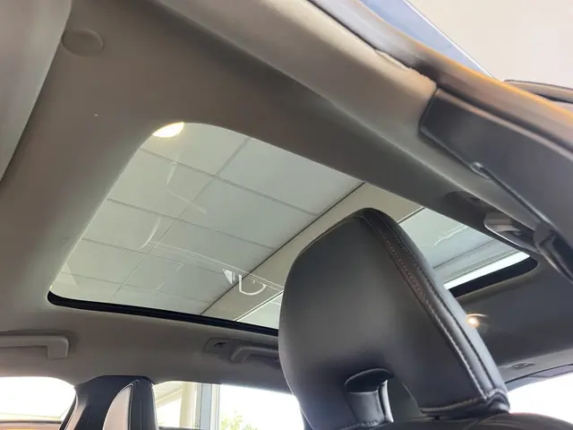 Volvo V40 Cross Country T3 Polar+ Luxury 2019 Benzine 36