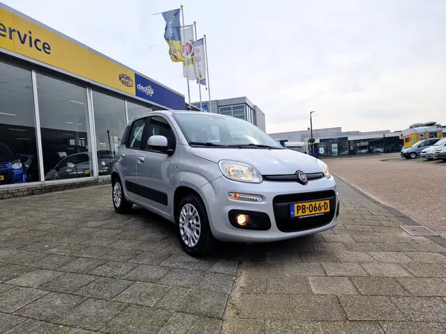 Fiat Panda 0.9 TwinAir Lounge 2017 Benzine 13