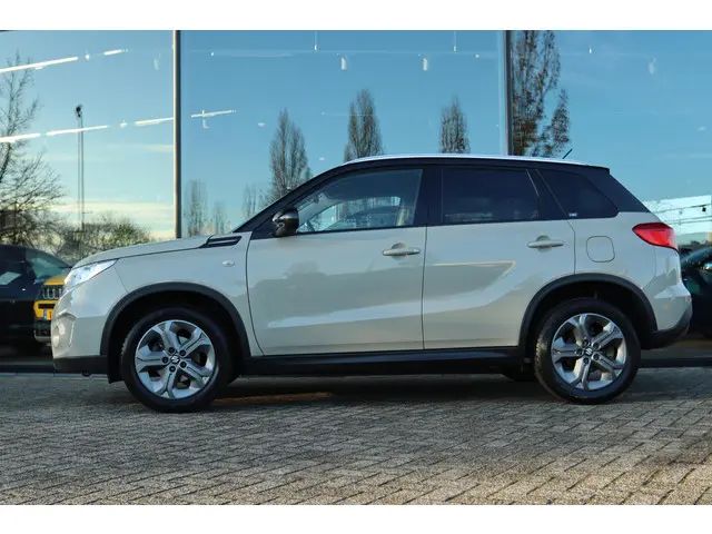 Suzuki Vitara 1.6 EXCLUSIVE AUT. 2016 Benzine 11