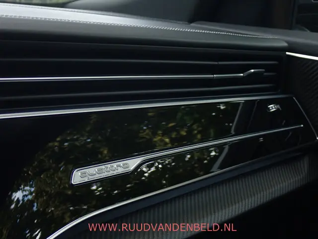 Audi RSQ8 4.0TFSI QUATTRO 2021 Benzine 34