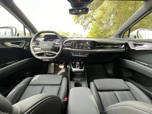 Audi Q4 e-tron 40 S edition 77 kWh 2023 Elektrisch 18